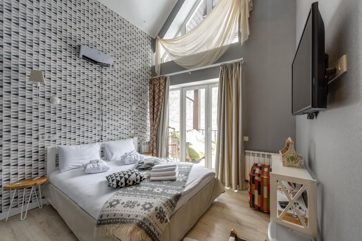 Vacation rental turnover cleaning between guests in Whistler